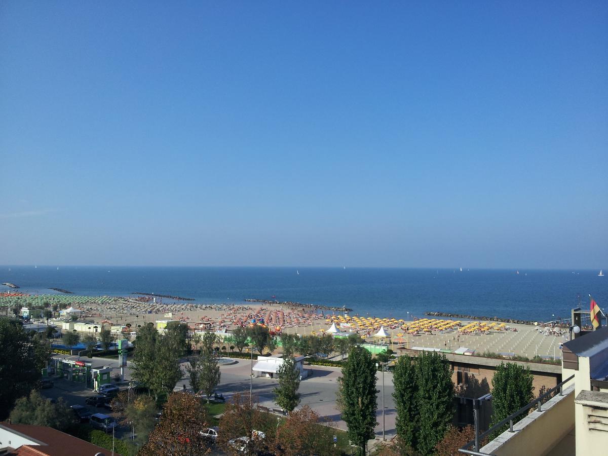 Hotel Euromar ริมินี ภายนอก รูปภาพ